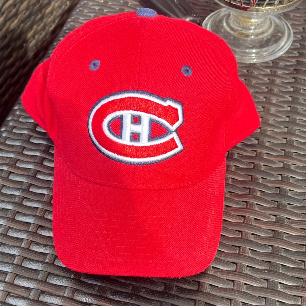 Montreal Canadiens Red Baseball Cap with Logo